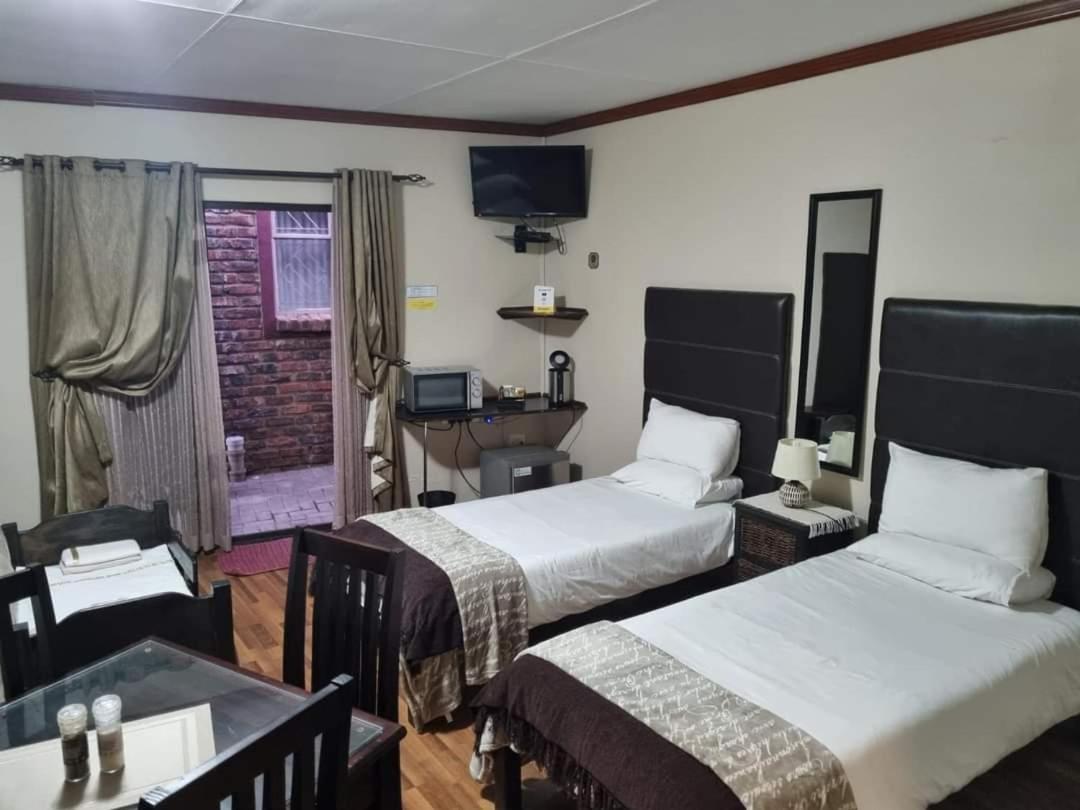 7A Jameson Guesthouse Kimberley Ruang foto